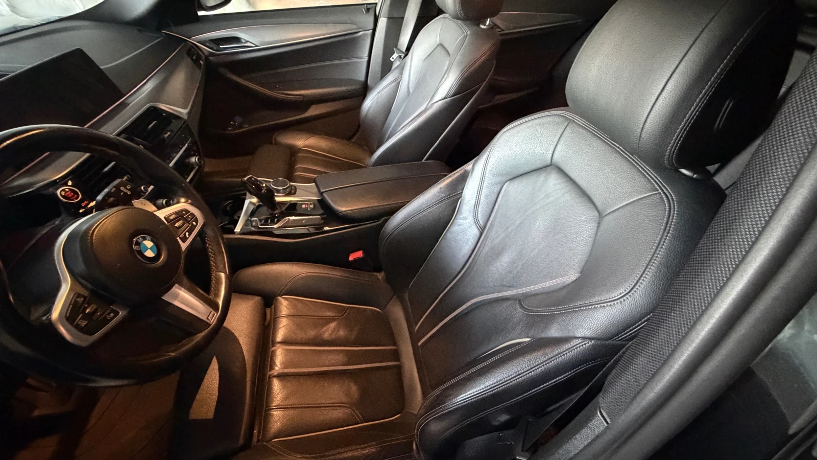 BMW 520 Xdrive M Sport package , снимка 9 - Автомобили и джипове - 56300090