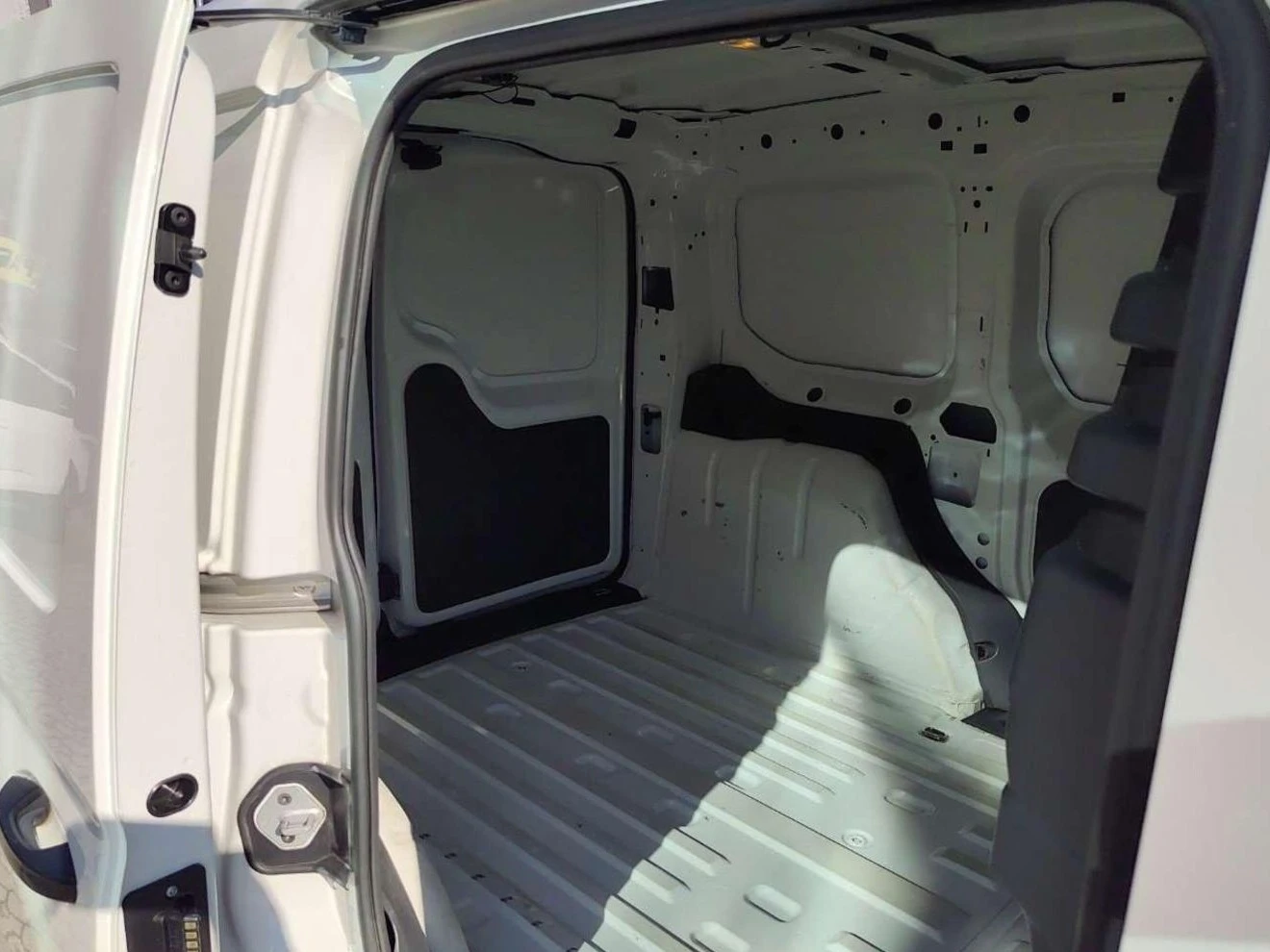 VW Caddy 1.5 TSI - 114 �.�. - Cargo - ����������� | Mobile.bg � ����������� 11