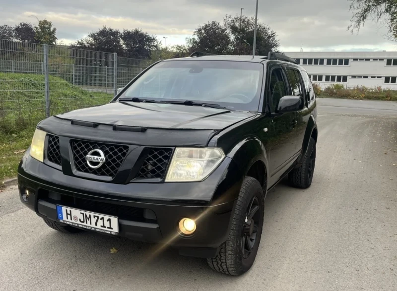 Nissan Pathfinder 2.5, снимка 1 - Автомобили и джипове - 48042716