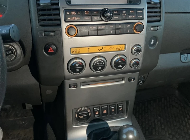 Nissan Pathfinder 2.5, снимка 15 - Автомобили и джипове - 48042716