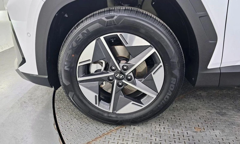 Hyundai Tucson Gasoline 1.6 Turbo 2WD Inspiration, снимка 5 - Автомобили и джипове - 52046406