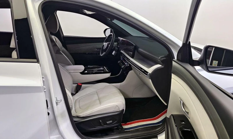 Hyundai Tucson Gasoline 1.6 Turbo 2WD Inspiration, снимка 11 - Автомобили и джипове - 52046406