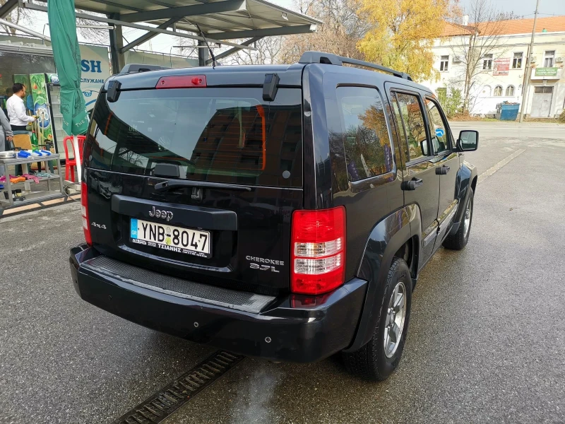 Jeep Cherokee 3.7 AVTOMAT 2009, снимка 5 - Автомобили и джипове - 52447311