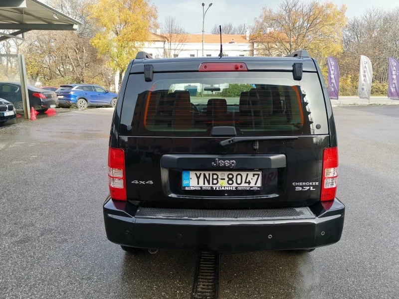 Jeep Cherokee 3.7 AVTOMAT 2009, снимка 8 - Автомобили и джипове - 52447311
