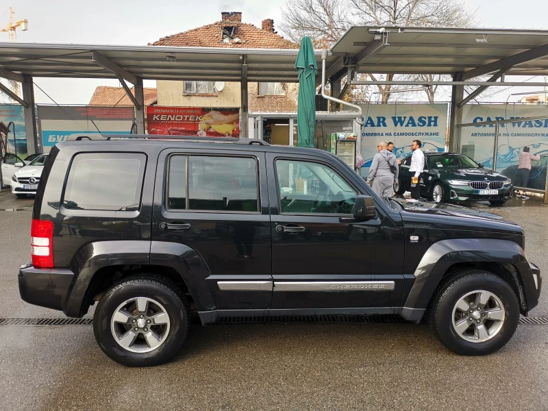 Jeep Cherokee 3.7 AVTOMAT 2009, снимка 6 - Автомобили и джипове - 52447311