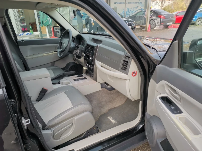 Jeep Cherokee 3.7 AVTOMAT 2009, снимка 12 - Автомобили и джипове - 52447311