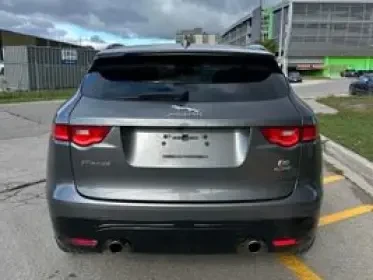 Jaguar F-PACE S CARFAX АВТО КРЕДИТ  | Mobile.bg — изображение 3
