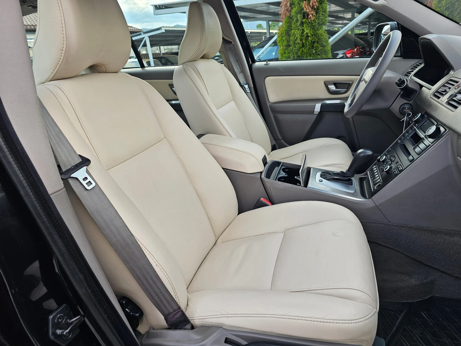 Volvo Xc90 2.4 D5  AWD! ! КОЖА! ! КЛИМАТРОНИК - изображение 10