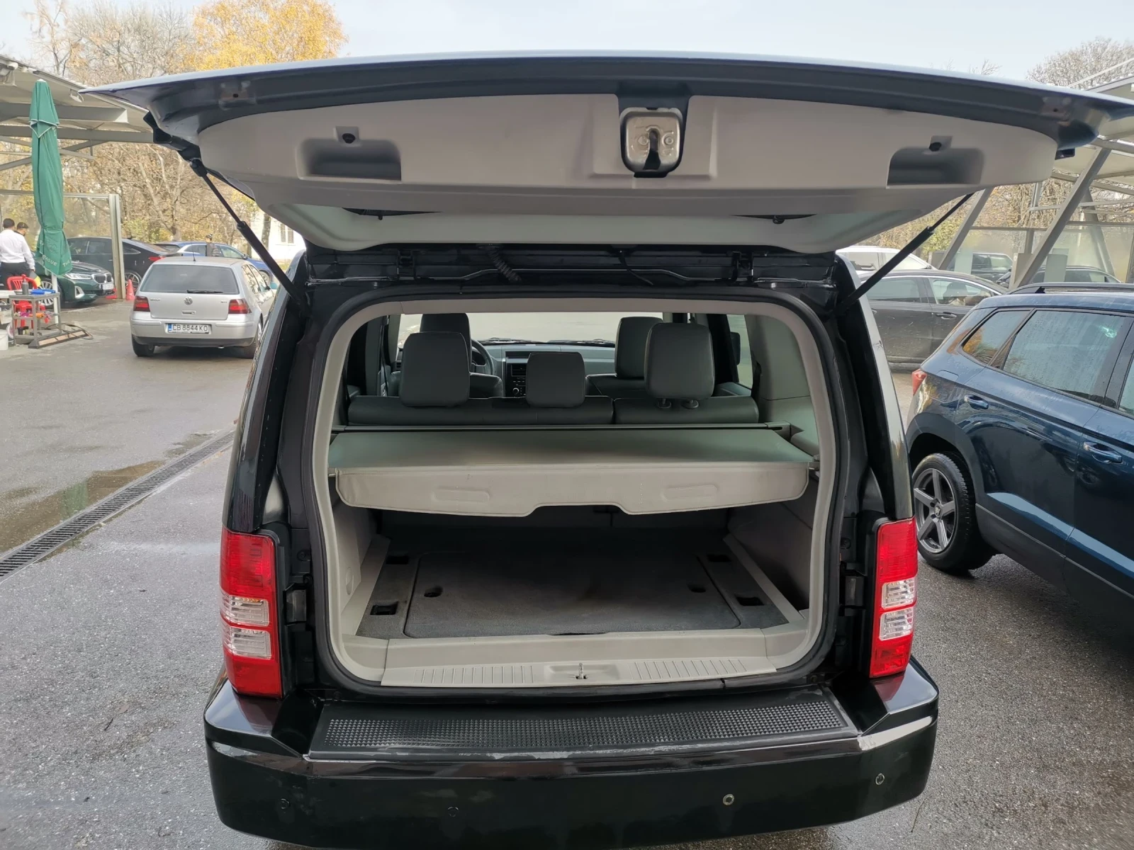 Jeep Cherokee 3.7 AVTOMAT 2009 - изображение 9