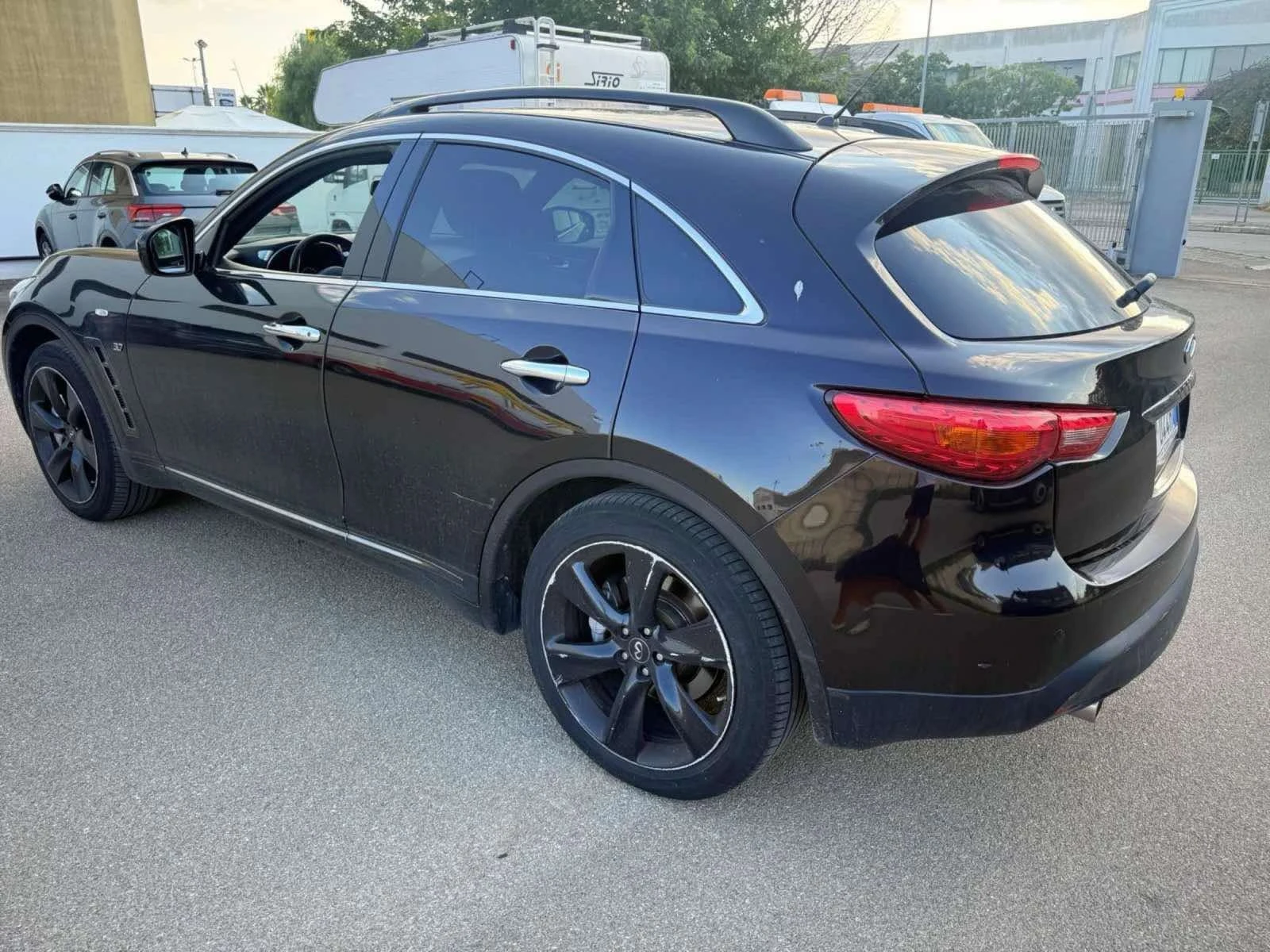 Infiniti QX70 QX70S 3.7i-ГАЗ 4х4 - изображение 4