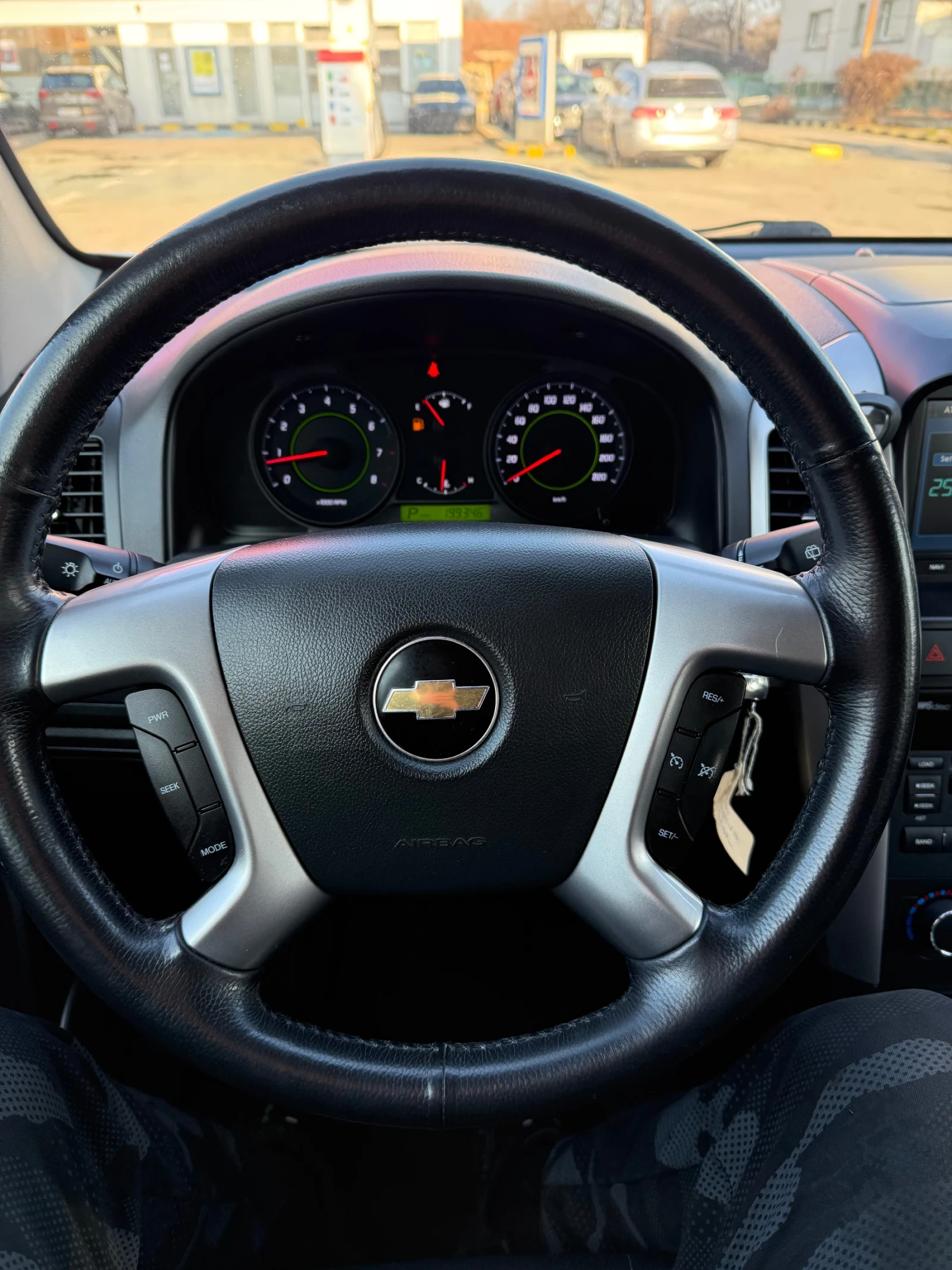 Chevrolet Captiva 3.2/Автомат/4х4/Фулл/СН, снимка 6 - Автомобили и джипове - 53656037