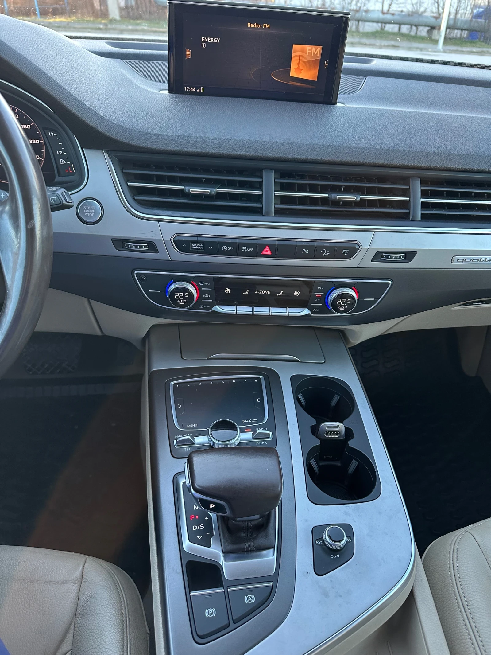 Audi Q7, снимка 14 - Автомобили и джипове - 53786359