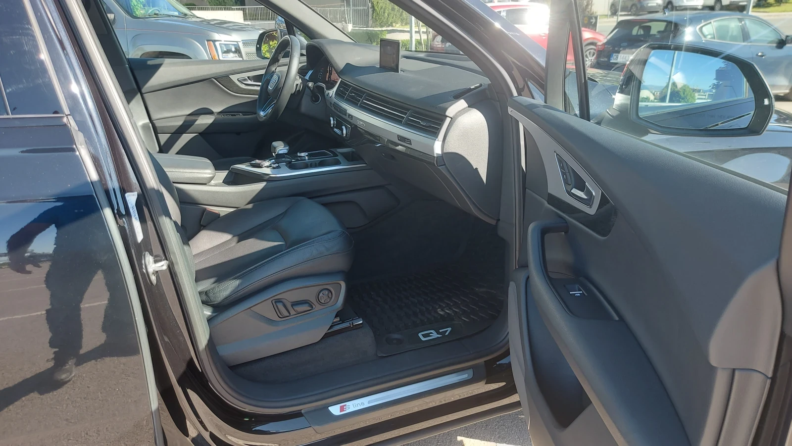 Audi Q7 TFSI, снимка 6 - Автомобили и джипове - 54687973