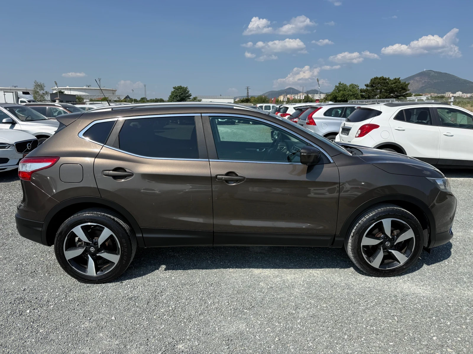 Nissan Qashqai (KATO НОВА), снимка 4 - Автомобили и джипове - 55501983