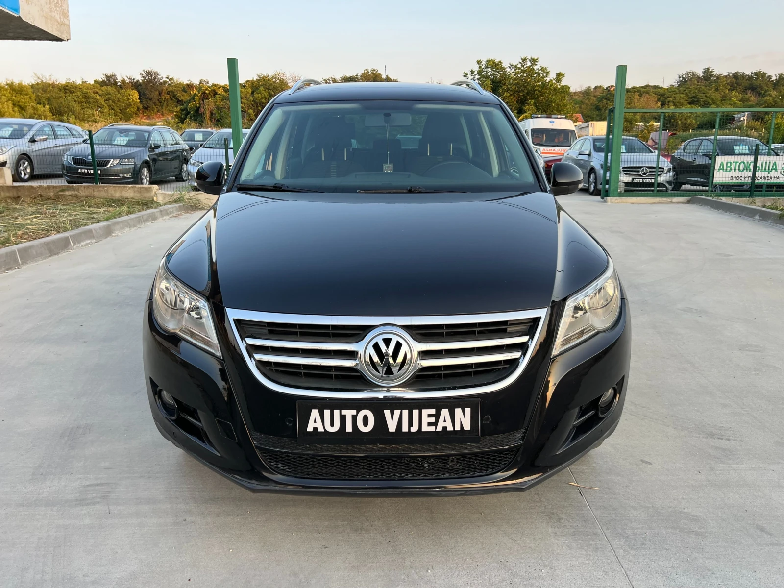 VW Tiguan 2.0-TDI-140к.с-DSG-4X4, снимка 2 - Автомобили и джипове - 55575531