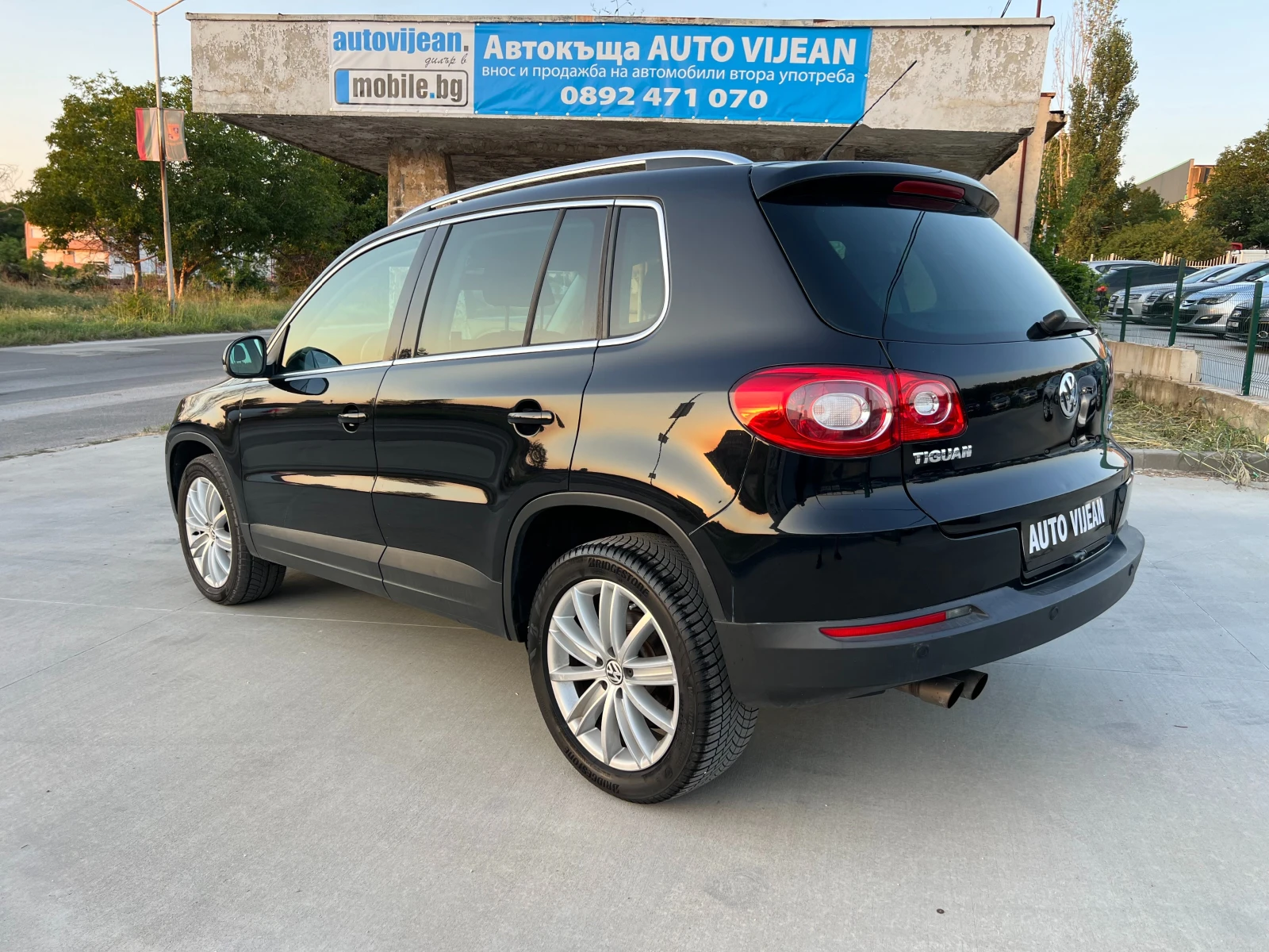 VW Tiguan 2.0-TDI-140к.с-DSG-4X4, снимка 6 - Автомобили и джипове - 55575531