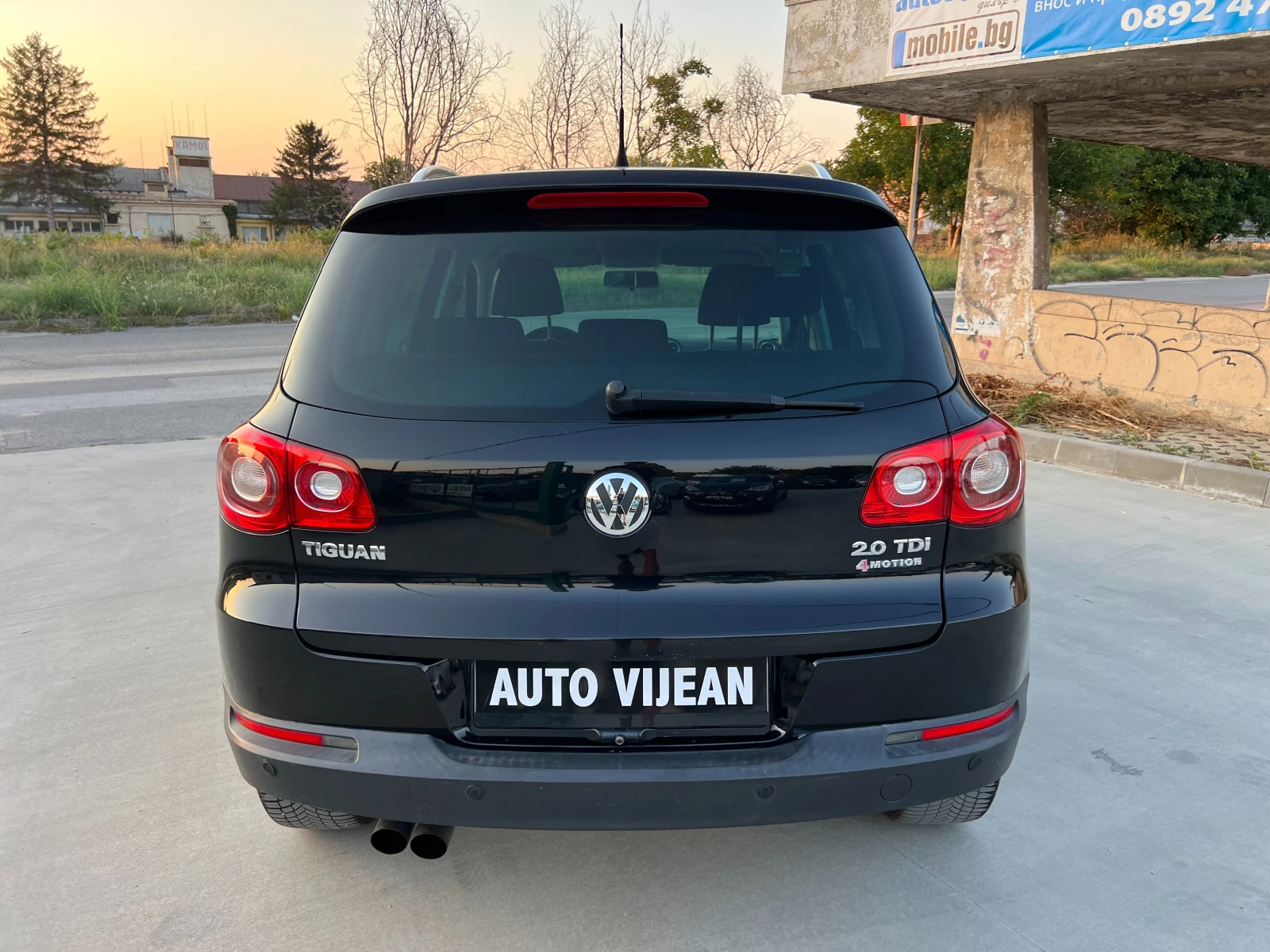 VW Tiguan 2.0-TDI-140к.с-DSG-4X4, снимка 5 - Автомобили и джипове - 55575531