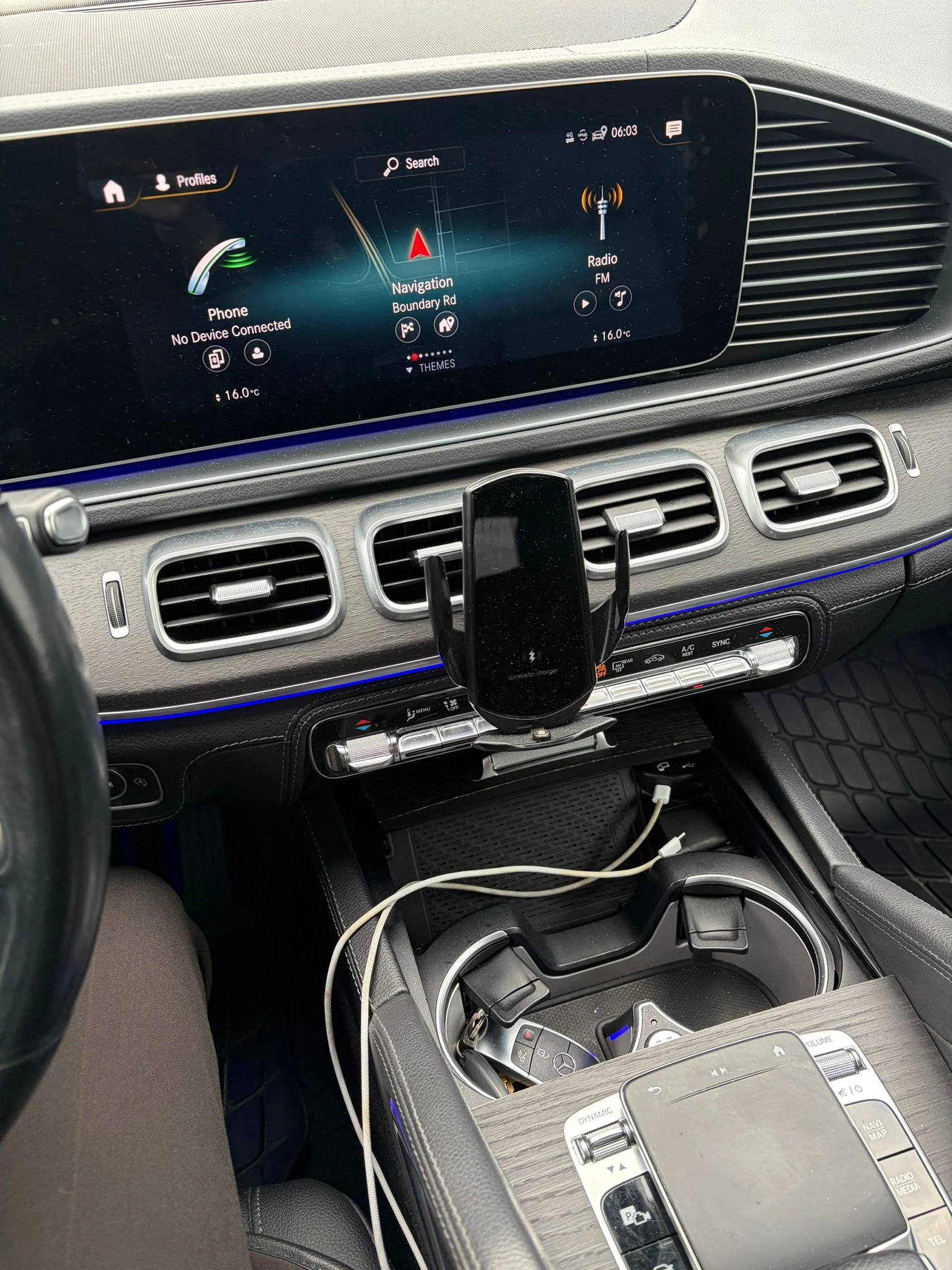Mercedes-Benz GLE 450 4MATIC* DISTRONIC* AMBIENT* BURMESTER* , снимка 9 - Автомобили и джипове - 55930592