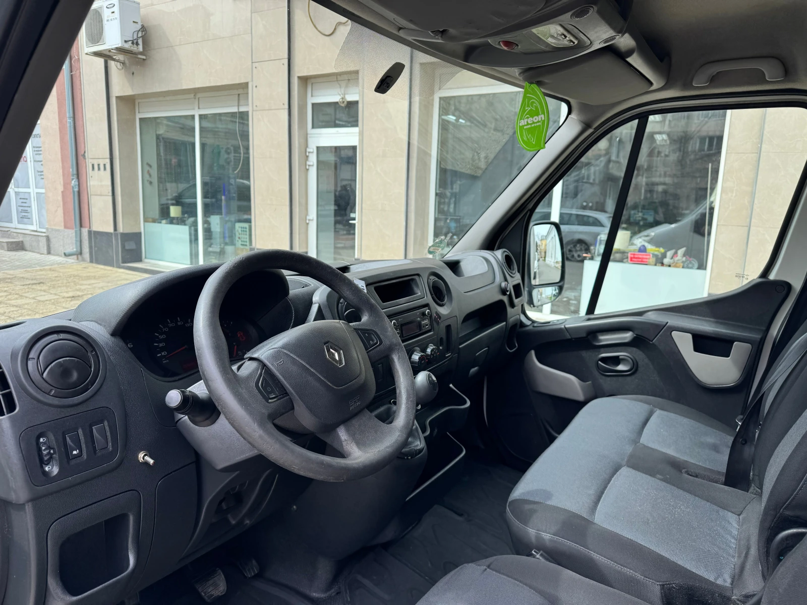 Renault Master дрехарка, снимка 7 - Бусове и автобуси - 54064716