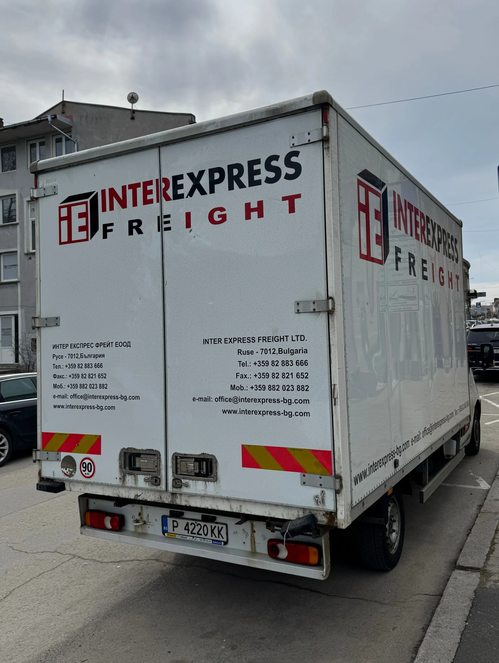 Renault Master дрехарка, снимка 10 - Бусове и автобуси - 54064716