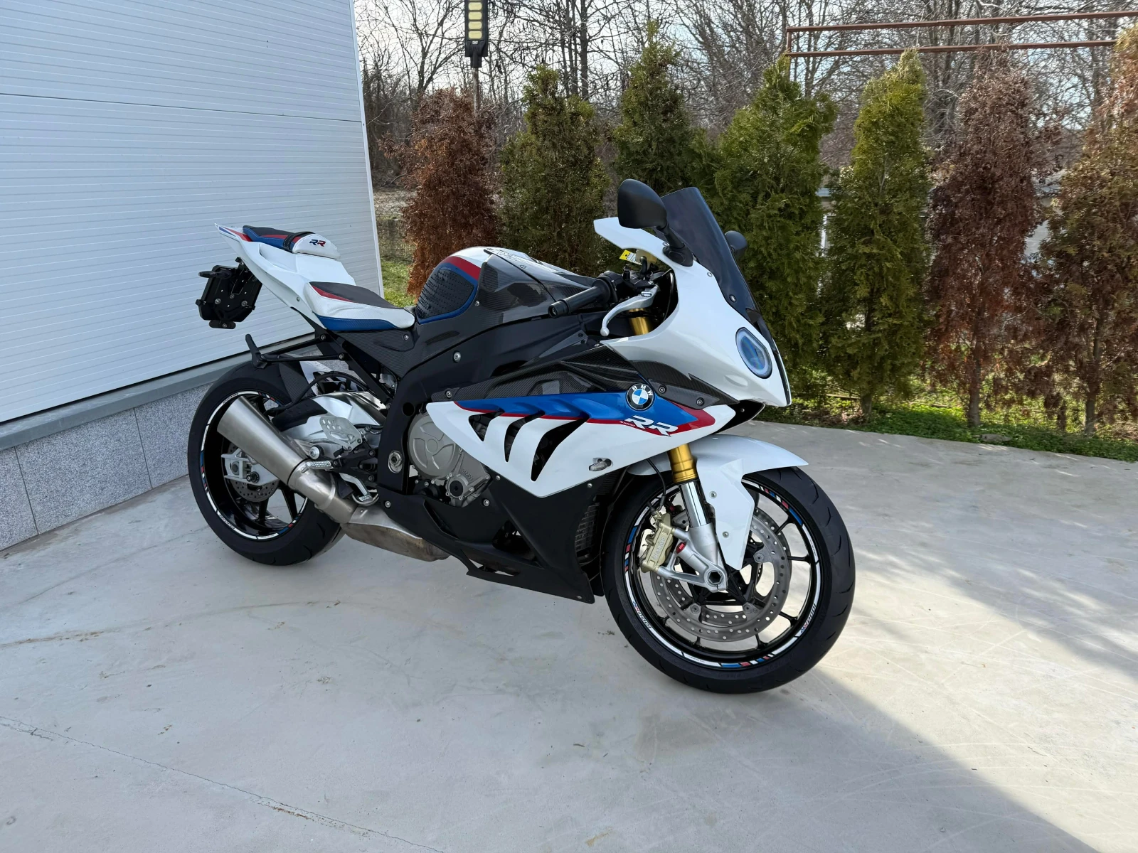 BMW S