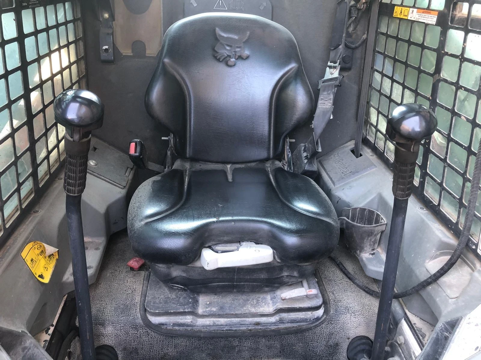 Мини челни товарачи Bobcat S590 - изображение 6