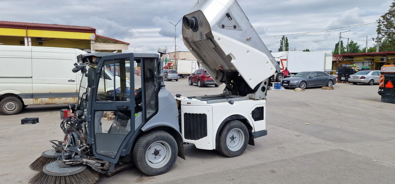 Други специализирани машини Друга Hako Citymaster 1600, снимка 6 - Индустриална техника - 54628976