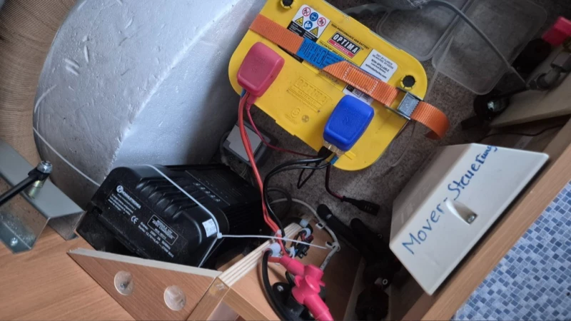 Каравана Sterckeman Starlett 370LJ, снимка 10 - Каравани и кемпери - 51793169