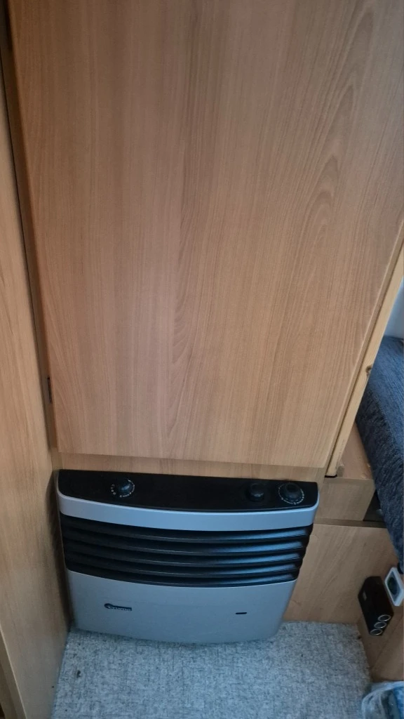 Каравана Sterckeman Starlett 370LJ, снимка 15 - Каравани и кемпери - 51793169