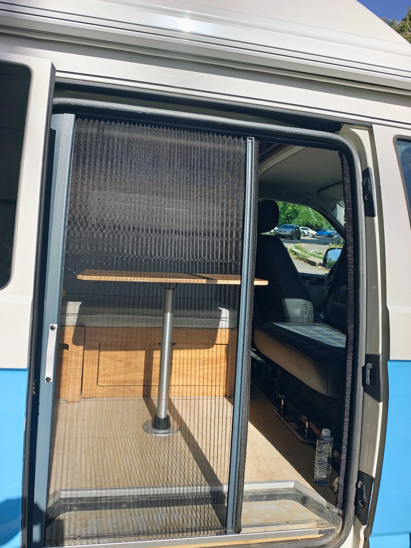 Кемпер VW T5, снимка 13 - Каравани и кемпери - 55684946