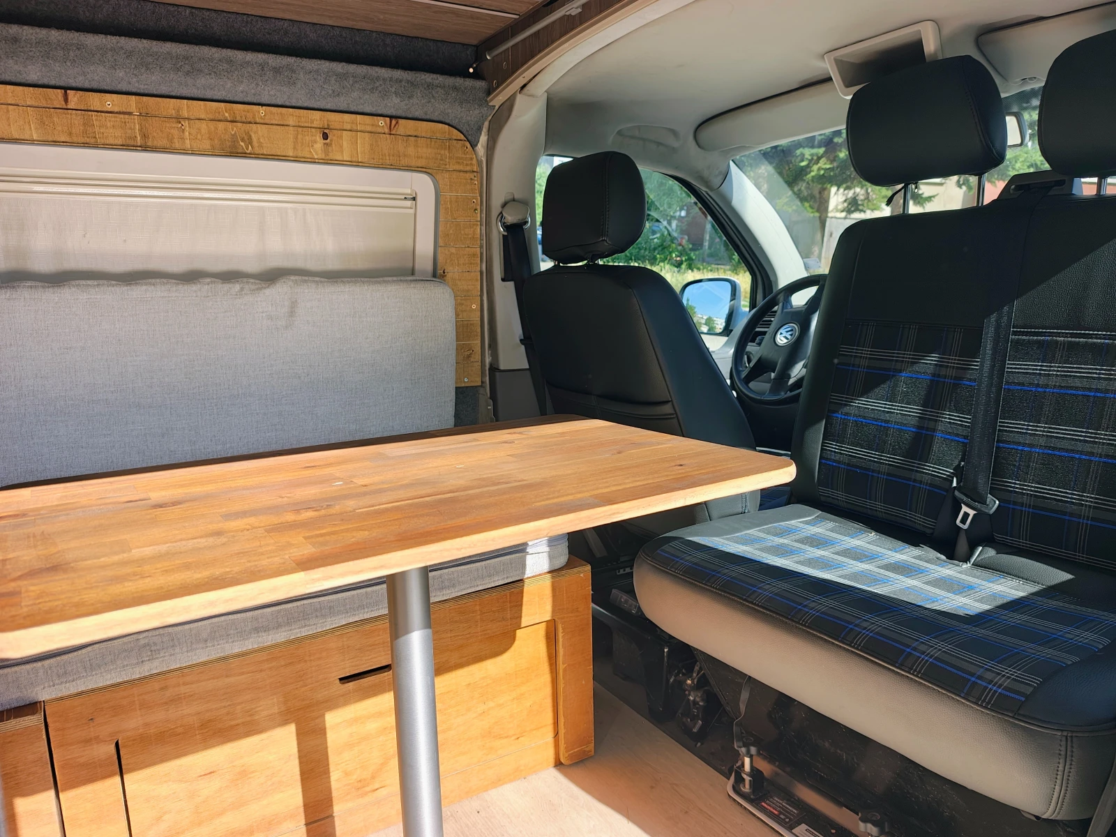 Кемпер VW T5, снимка 11 - Каравани и кемпери - 55684946