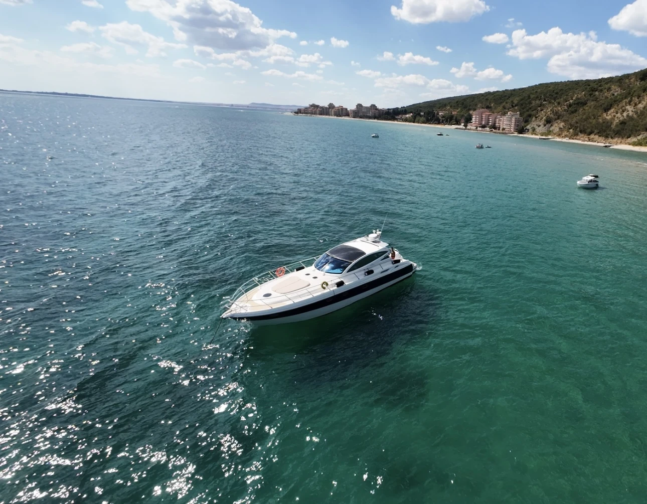 Моторна яхта Cranchi 50 Mediteranee HT - изображение 2