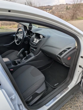 Ford Focus 1.6 / 93000 км., снимка 13