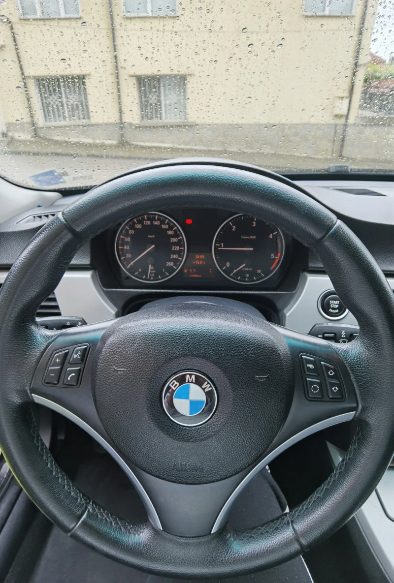 BMW 320 D Xdrive, снимка 12 - Автомобили и джипове - 47215856