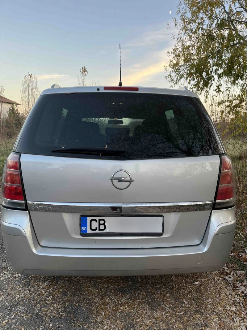 Opel Zafira, снимка 3 - Автомобили и джипове - 47934542