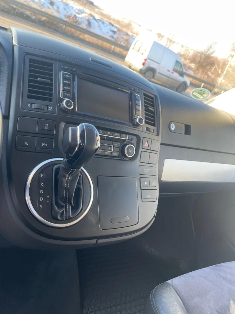 VW Multivan, снимка 10 - Автомобили и джипове - 49201485