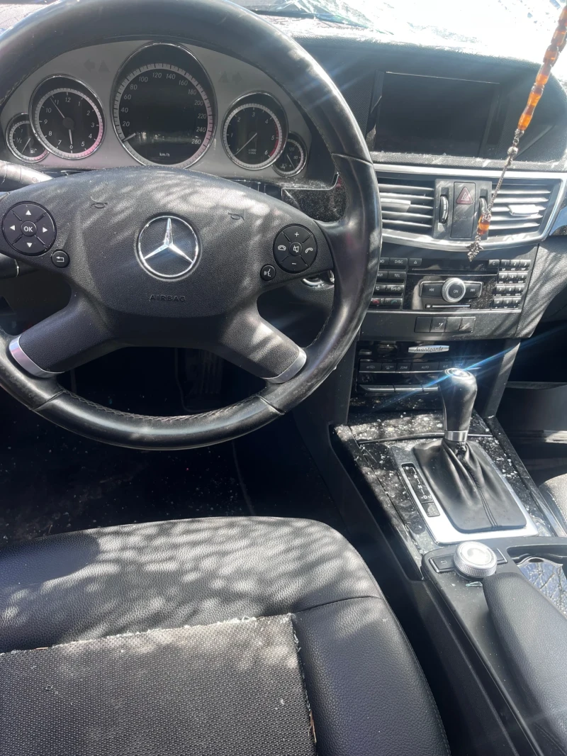 Mercedes-Benz E 220 2 бр 2010/2013г, снимка 15 - Автомобили и джипове - 49629040