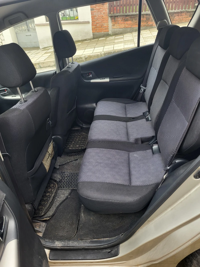 Toyota Corolla verso, снимка 12 - Автомобили и джипове - 52545246