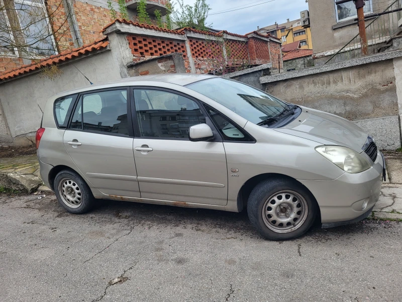 Toyota Corolla verso, снимка 4 - Автомобили и джипове - 52545246