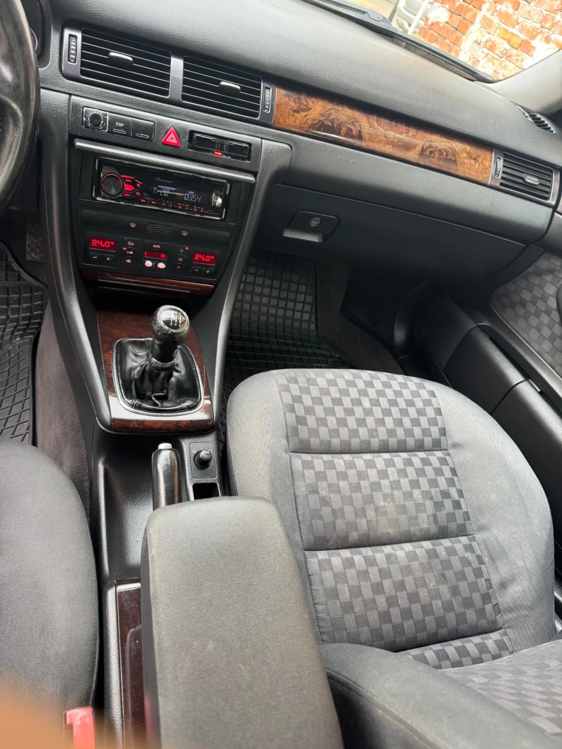 Audi A6 2.5, снимка 12 - Автомобили и джипове - 51878799