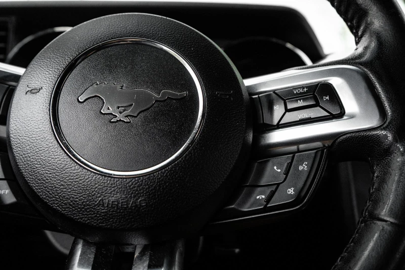 Ford Mustang 2.3 Ecoboost / Подгрев и Обдухване / Premium, снимка 10 - Автомобили и джипове - 52749579