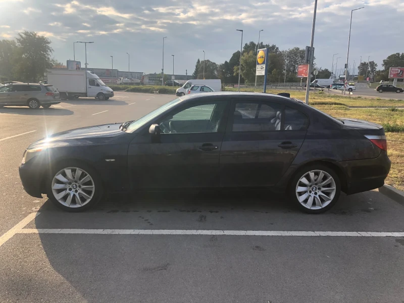BMW 530 D 218HP АВТОМАТИК СЕДАН РЕГИСТРИРАНА ТОП ЦЕНА , снимка 2 - Автомобили и джипове - 52689343