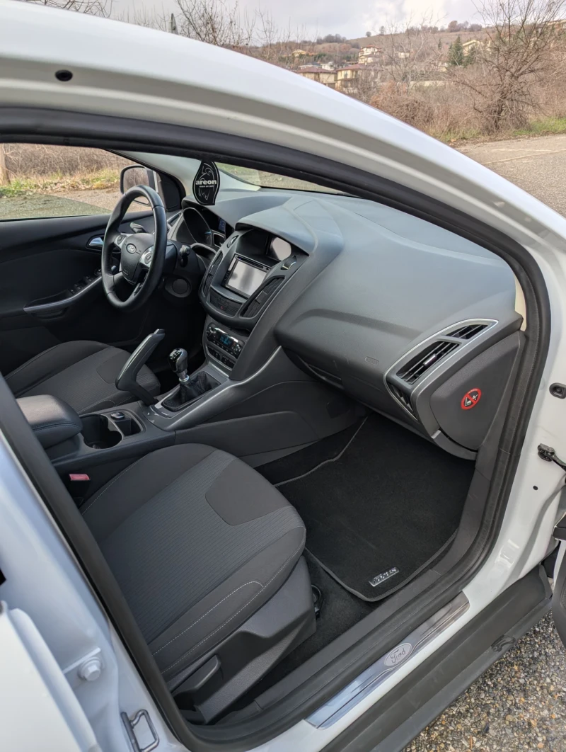 Ford Focus 1.6 / 93000 км., снимка 13 - Автомобили и джипове - 53023994
