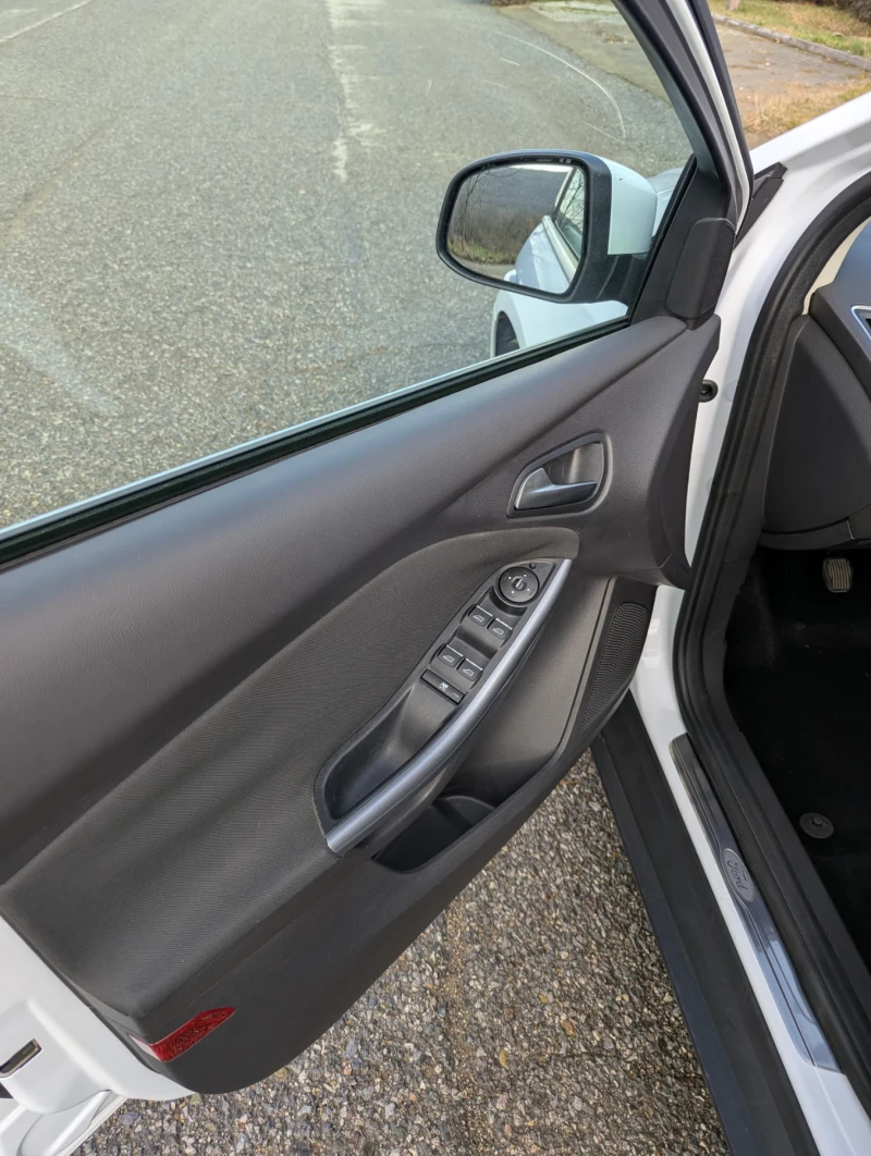 Ford Focus 1.6 / 93000 км., снимка 8 - Автомобили и джипове - 53023994