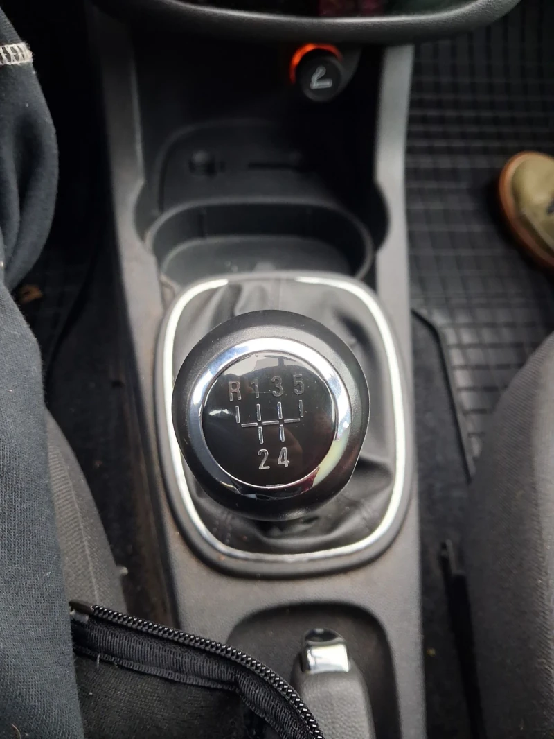 Opel Corsa 1.3CDTI, снимка 7 - Автомобили и джипове - 53295670