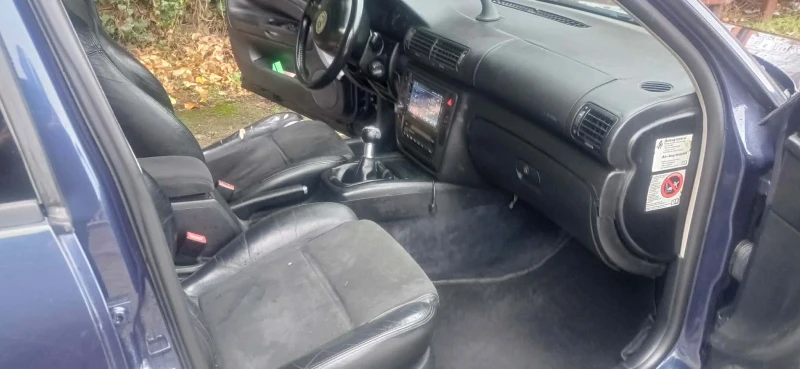 VW Passat, снимка 10 - Автомобили и джипове - 53297377