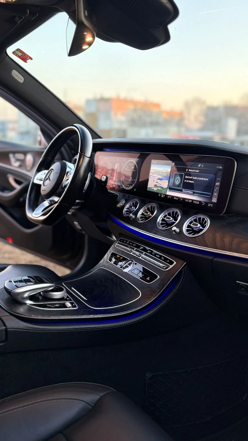 Mercedes-Benz E 220, снимка 6 - Автомобили и джипове - 53485274