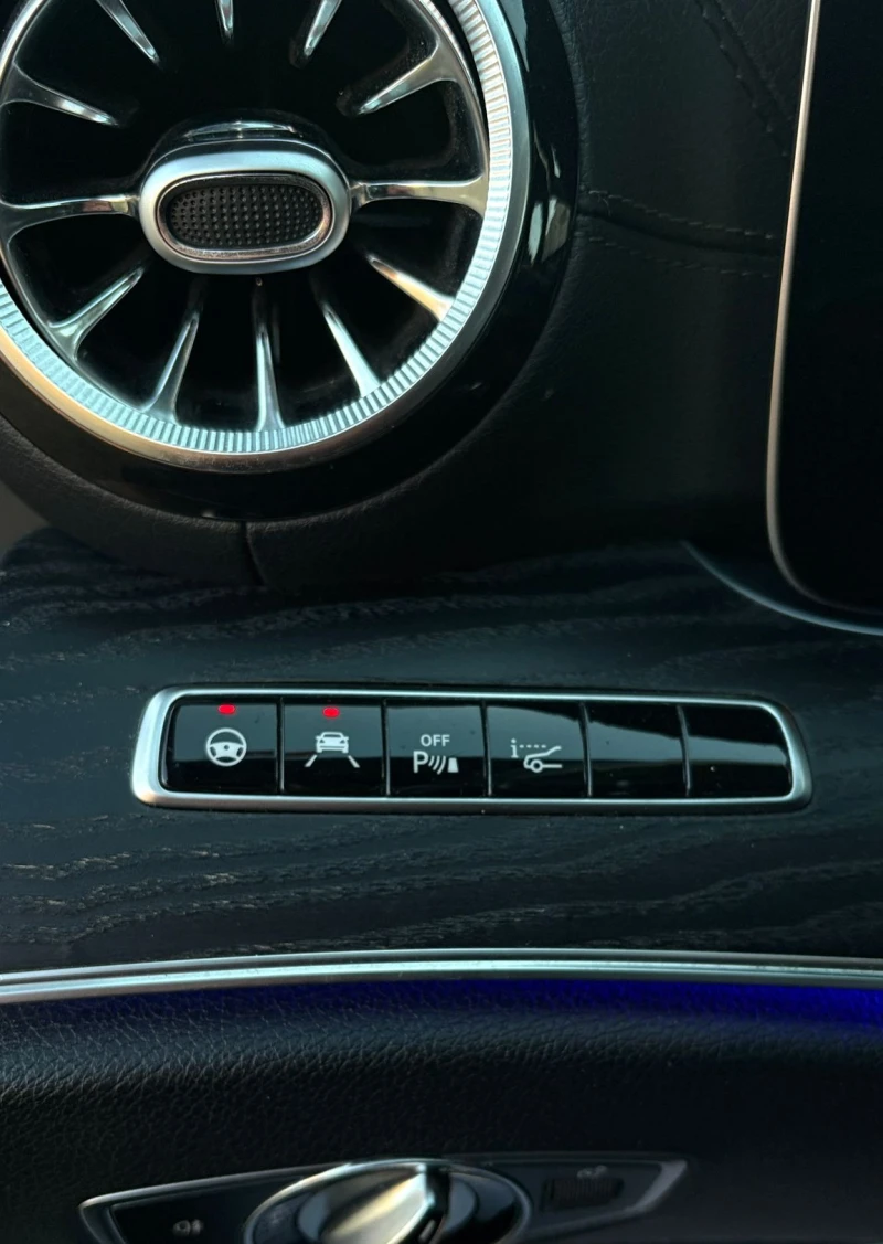 Mercedes-Benz E 220, снимка 14 - Автомобили и джипове - 53485274