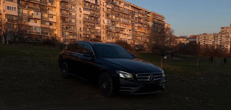 Mercedes-Benz E 220, снимка 2 - Автомобили и джипове - 53485274