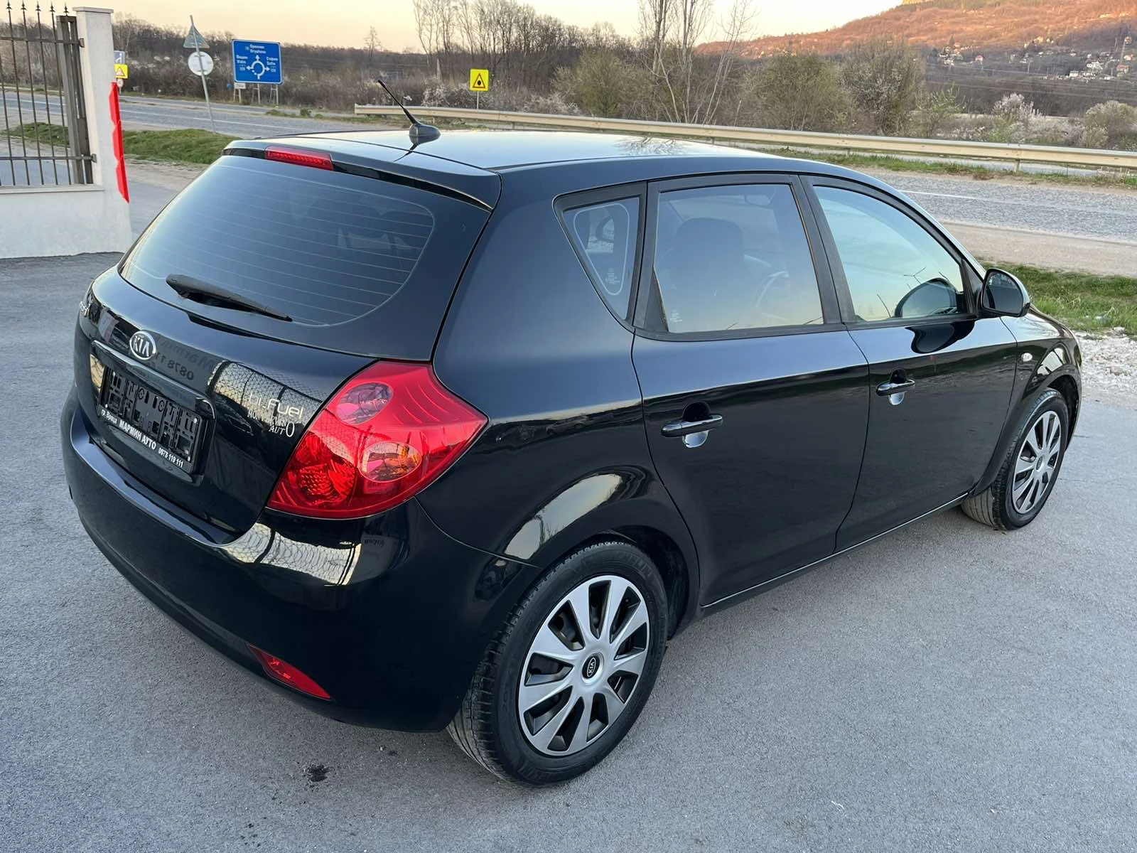 Kia Ceed 1.4I 109кс КЛИМАТРОНИК ГАЗОВ ИНЖЕКЦИОН ВНОС ИТАЛИЯ - изображение 4